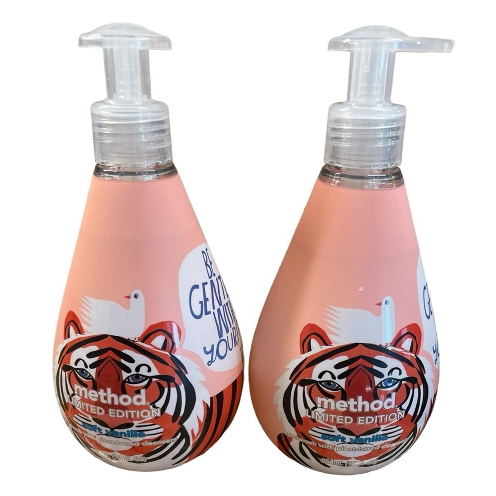 Method Lisa Congdon Soft Vanilla Hand Soap Set 12oz Womens Mens Tiger Art 2pc